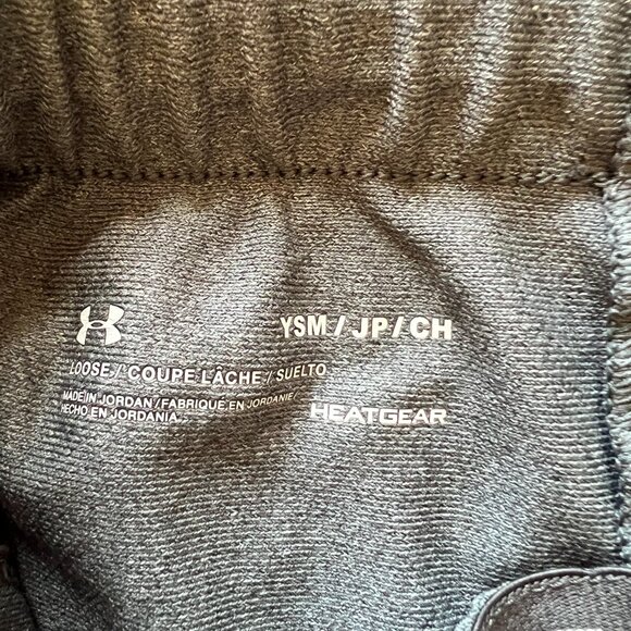 Under Armour Girls S Running Shorts Gray White HeatGear Loose Fit Drawstring - Picture 6 of 7